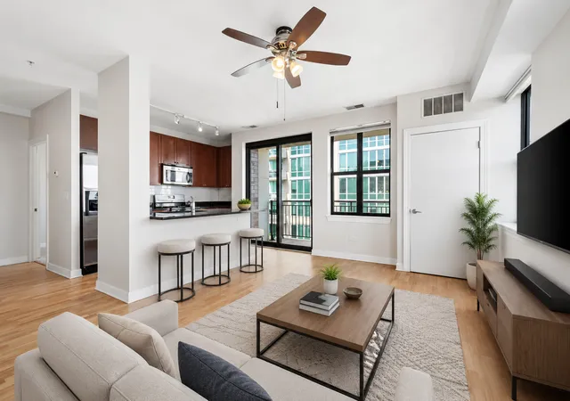 Homes for sale in Chicago, IL | 451 W Huron St, Chicago, IL 60654