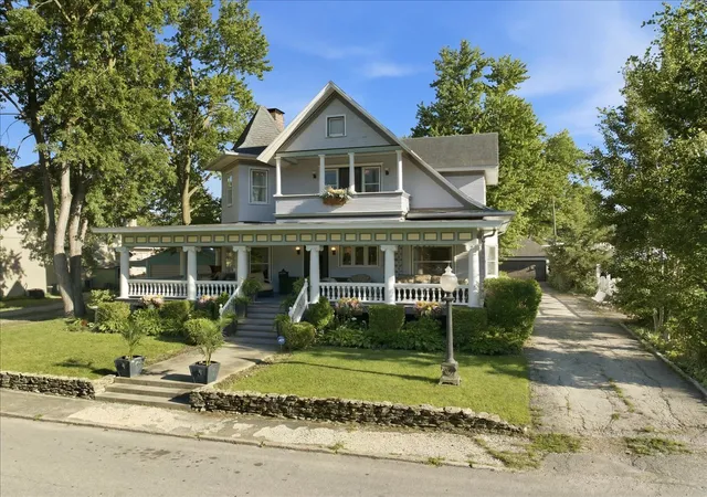 Homes for sale in Fairbury, IL | 305 W Elm St, Fairbury, IL 61739 | MLS# 12679322