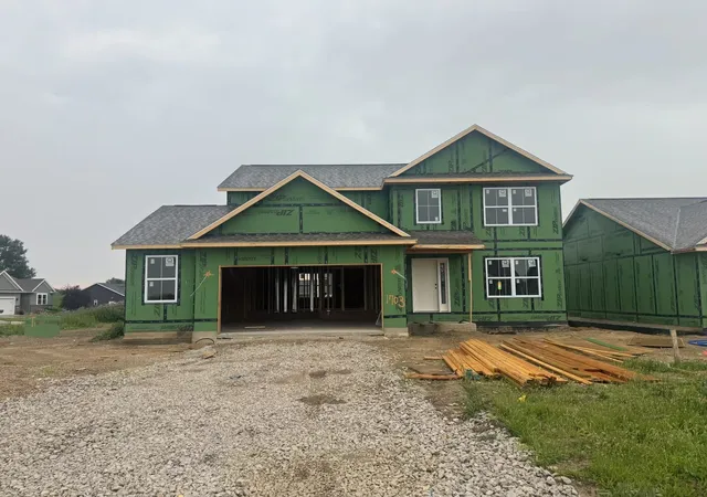 Homes for sale in Normal, IL | 1703 Bluestone Dr, Normal, IL 61761 | MLS# 12679335