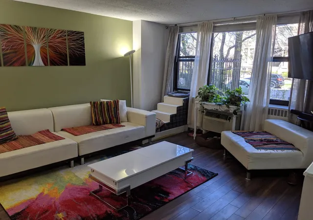 3rd image of 1540 N State Pkwy #1C, Chicago, IL 60610 | MLS# 12679396