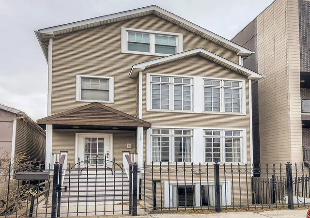 1st image of 718 N Willard Ct #2, Chicago, IL 60642 | MLS# 12679398