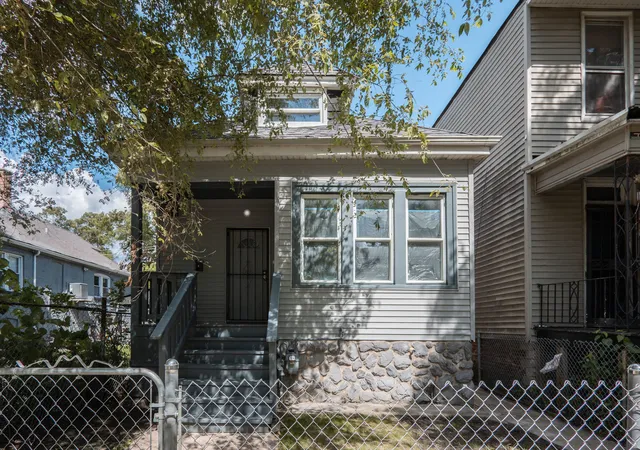 Homes for sale in Chicago, IL | 5529 S Throop St, Chicago, IL 60636 | MLS# 12679433
