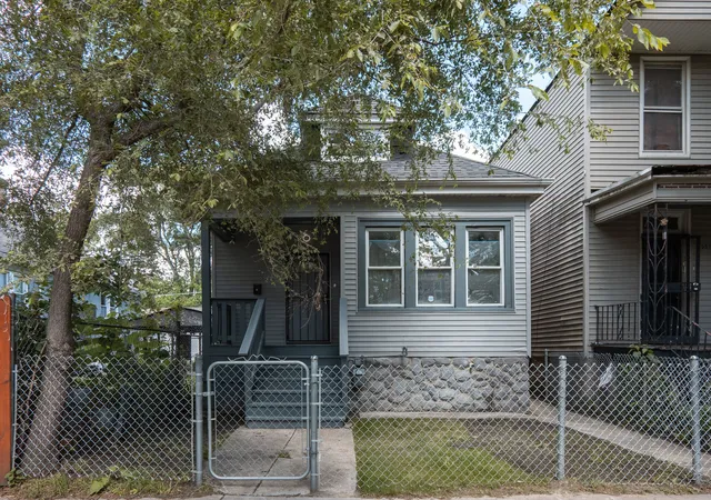 Homes for sale in Chicago, IL | 5529 S Throop St, Chicago, IL 60636 | MLS# 12679433
