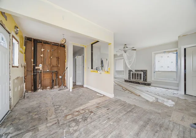 5th image of 2017 Grove St, Blue Island, IL 60406 | MLS# 12679469