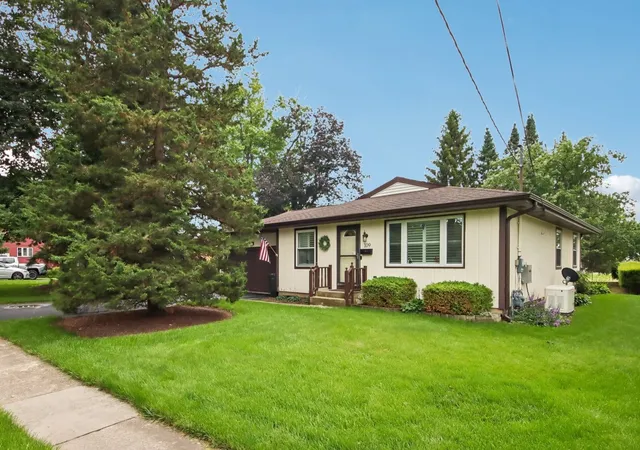 1st image of 109 Weaver Dr, Cary, IL 60013 | MLS# 12679494