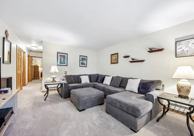 5th image of 109 Weaver Dr, Cary, IL 60013 | MLS# 12679494