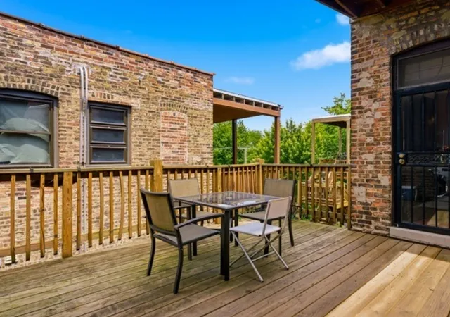 Homes for sale in Chicago, IL | 1446 E 56th St #3, Chicago, IL 60637 | MLS# 12679516