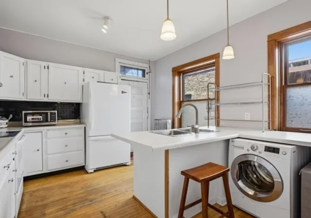 Homes for sale in Chicago, IL | 1446 E 56Th St #3, Chicago, IL 60637 | MLS# 12679516