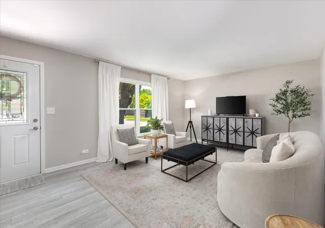 5th image of 5 Redstart Rd, Naperville, IL 60565 | MLS# 12679568