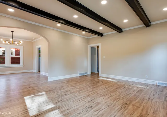 5th image of 1020 Black Rd, Joliet, IL 60435 | MLS# 12679572