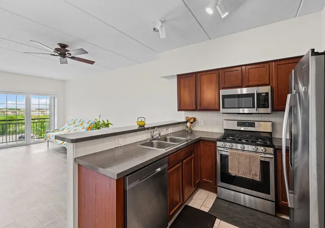 Homes for sale in Palatine, IL | 405 S Creekside Dr #404, Palatine, IL 60074 | MLS# 12679576