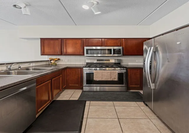 Homes for sale in Palatine, IL | 405 S Creekside Dr #404, Palatine, IL 60074 | MLS# 12679576