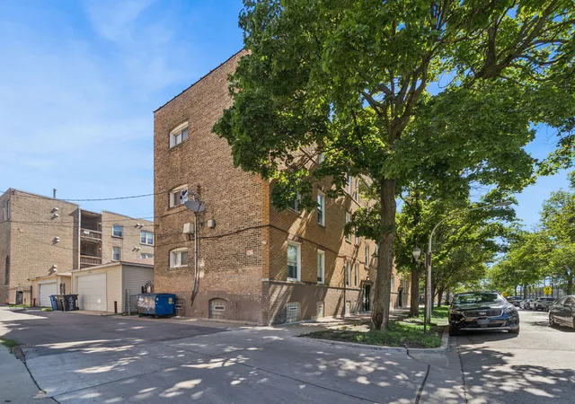 2nd image of 3440 W Leland Ave, Chicago, IL 60625