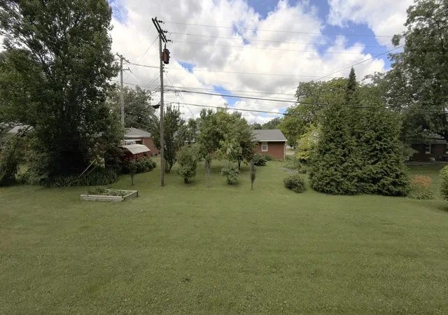 Photo 50 of Single family home for sale at 315 Mecherle Dr, Bloomington, IL 61701 | MLS# 12679610 | Listing updated on 2026-09-14