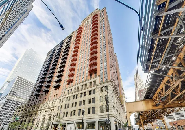 Homes for sale in Chicago, IL | 208 W Washington St #1913, Chicago, IL 60606 | MLS# 12679625