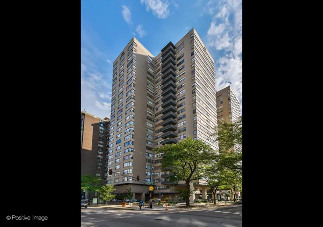 Homes for sale in Chicago, IL | 6301 N Sheridan Rd #14-O, Chicago, IL 60660 | MLS# 12679638