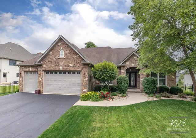 Homes for sale in Yorkville, IL | 662 Omaha Dr, Yorkville, IL 60560 | MLS# 12679734