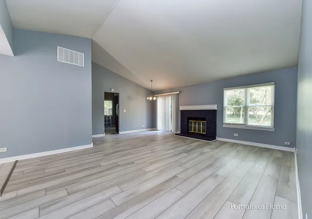 2nd image of 1000 Oakland Ln, Aurora, IL 60504 | MLS# 12679772