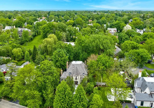 4th image of 725 Valley Rd, Glencoe, IL 60022 | MLS# 12679846