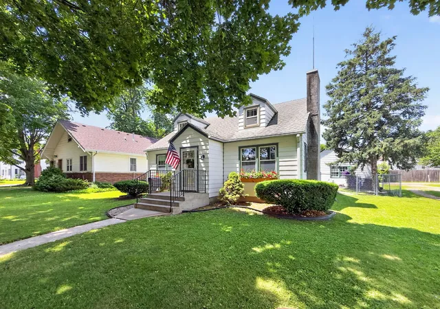 Homes for sale in Rochelle, IL | 908 N 9Th St, Rochelle, IL 61068 | MLS# 12679865