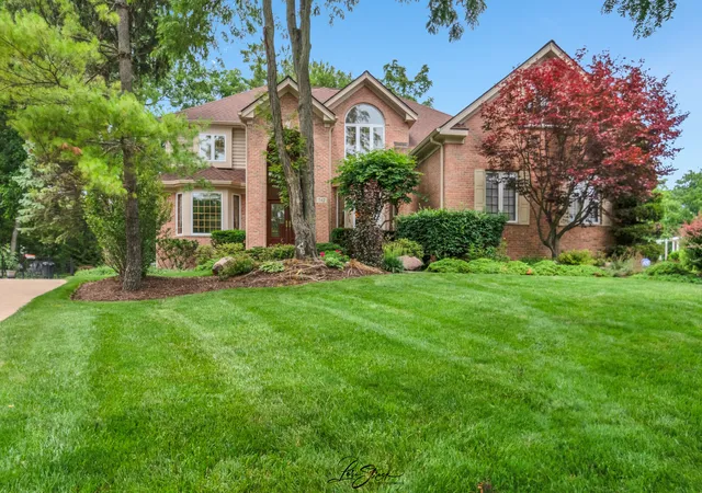 Photo 1 of Single family home for sale at 542 W Rosiland Dr, Palatine, IL 60074 | MLS# 12679917 | Listing updated on 2026-08-23