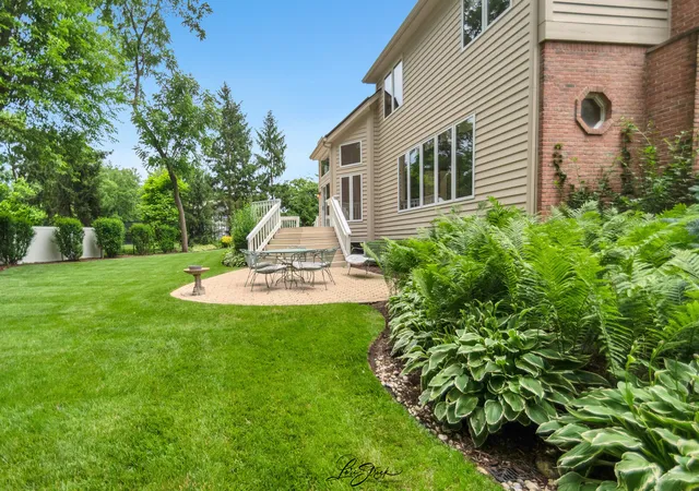 Photo 3 of Single family home for sale at 542 W Rosiland Dr, Palatine, IL 60074 | MLS# 12679917 | Listing updated on 2026-09-23
