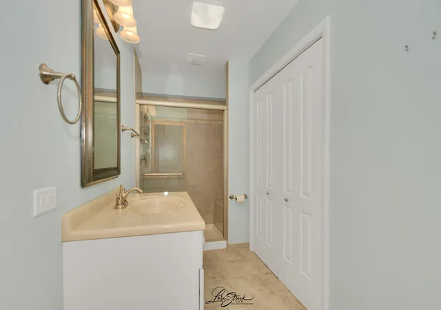 Photo 50 of Single family home for sale at 542 W Rosiland Dr, Palatine, IL 60074 | MLS# 12679917 | Listing updated on 2026-08-23