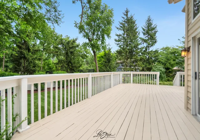 Photo 4 of Single family home for sale at 542 W Rosiland Dr, Palatine, IL 60074 | MLS# 12679917 | Listing updated on 2026-09-23