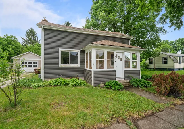Homes for sale in Belvidere, IL | 336 W Menomonie St, Belvidere, IL 61008 | MLS# 12679957