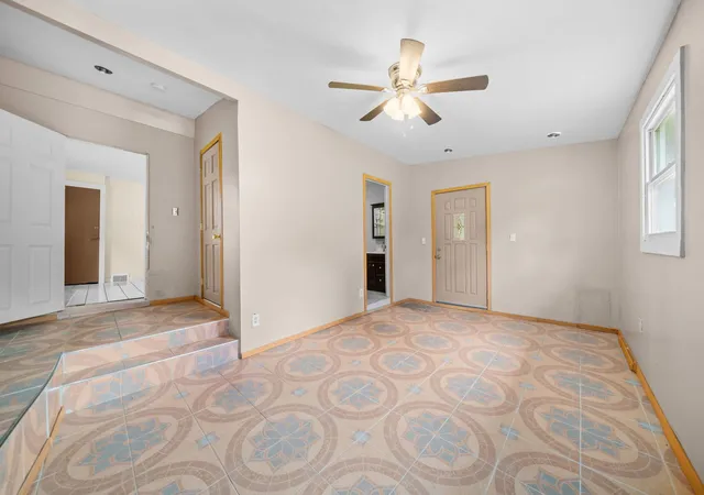 Homes for sale in Belvidere, IL | 336 W Menomonie St, Belvidere, IL 61008 | MLS# 12679957