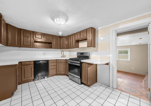 Homes for sale in Belvidere, IL | 336 W Menomonie St, Belvidere, IL 61008 | MLS# 12679957