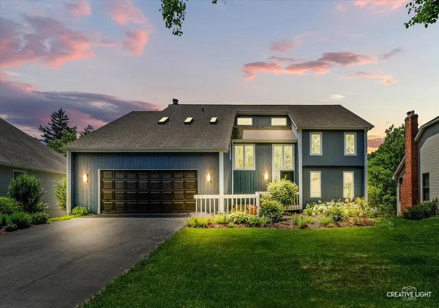 Photo 2 of Single family home for sale at 933 Stanton Dr, Naperville, IL 60540 | MLS# 12680022 | Listing updated on 2026-09-19