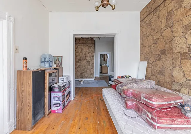 3rd image of 2522 W Haddon Ave, Chicago, IL 60622 | MLS# 12680037