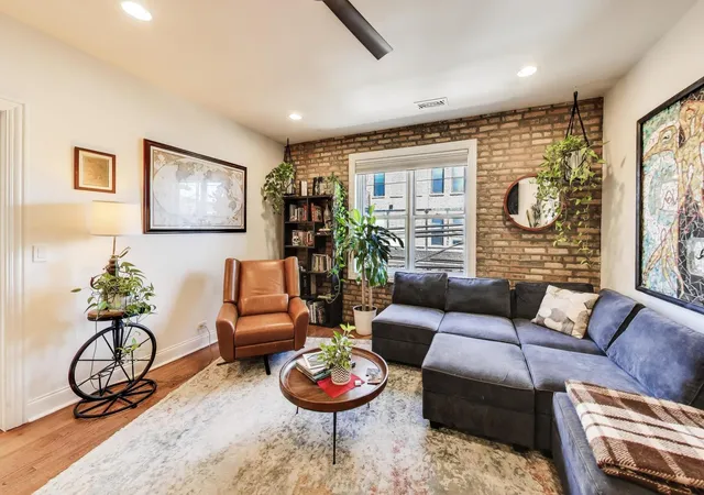 Homes for sale in Chicago, IL | 1378 N Wolcott Ave, Chicago, IL 60610