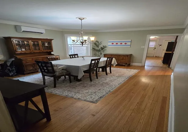 Listing Photo 4 - Condo for sale in building located at 5910 N Campbell Ave, Chicago, IL 60659