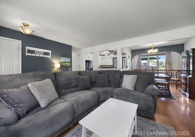 Photo 3 of Single family home for sale at 970 Dearborn Cir, Carol Stream, IL 60188 | MLS# 12680094 | Listing updated on 2026-09-16