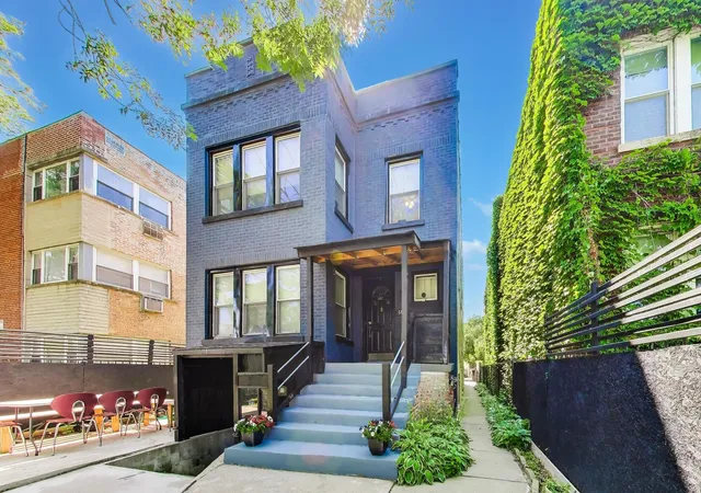 Homes for sale in Chicago, IL | 5412 N Western Ave, Chicago, IL 60625 | MLS# 12680142