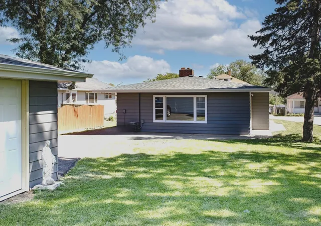 5th image of 1911 N Hickory St, Crest Hill, IL 60403 | MLS# 12680148