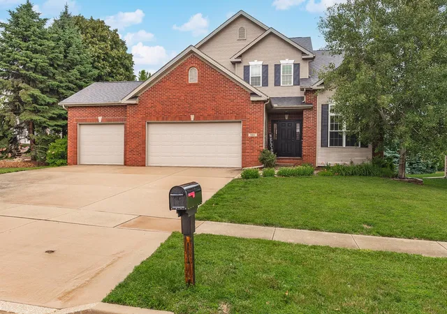 Photo 3 of Single family home for sale at 980 Balsam Rd, Normal, IL 61761 | MLS# 12680159 | Listing updated on 2026-09-15