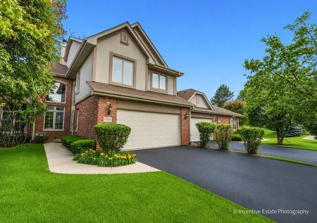3rd image of 10911 Settlers Pond Ct, Frankfort, IL 60423 | MLS# 12680164