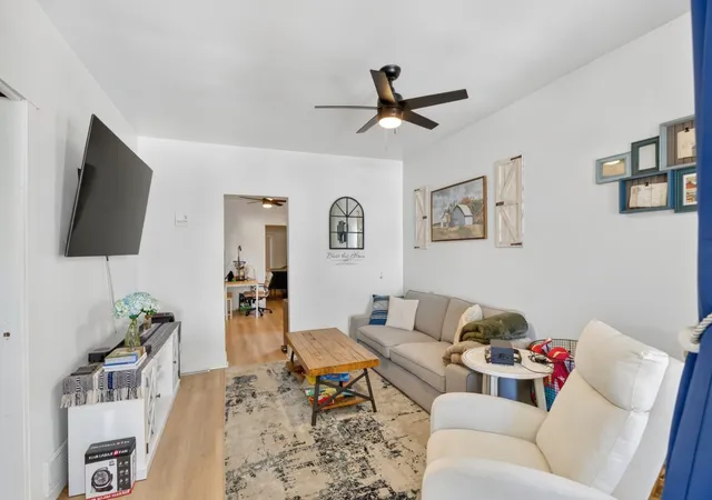 Homes for sale in Chicago, IL | 13219 S Houston Ave, Chicago, IL 60633 | MLS# 12680211