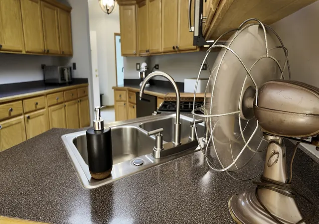 Photo 3 of Single family home for sale at 3 Wood Dr, Putnam, IL 61560 | MLS# 12680214 | Listing updated on 2026-08-28