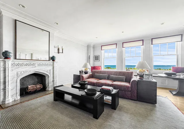 4th image of 2440 N Lakeview Ave #13B, Chicago, IL 60614 | MLS# 12680219