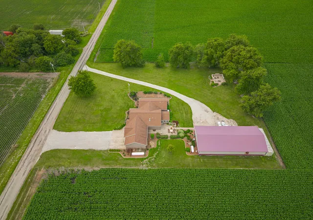 Photo 2 of Single family home for sale at 3142 County Rd 1600 N, El Paso, IL 61738 | MLS# 12680229 | Listing updated on 2026-09-16