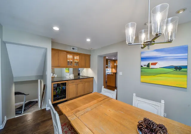 5th image of 541 Park Row, Glen Ellyn, IL 60137 | MLS# 12680262