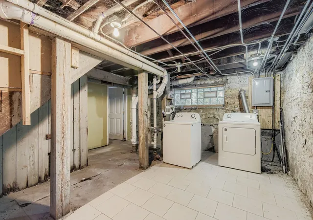 Homes for sale in Chicago, IL | 7356 N Ashland Blvd, Chicago, IL 60626 | MLS# 12680263