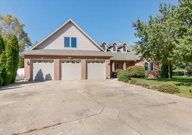 Photo 1 of Single family home for sale at 3002 Neaves Dr, Bloomington, IL 61704 | MLS# 12680266 | Listing updated on 2026-10-09