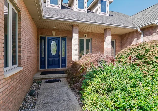 Photo 3 of Single family home for sale at 3002 Neaves Dr, Bloomington, IL 61704 | MLS# 12680266 | Listing updated on 2026-10-09