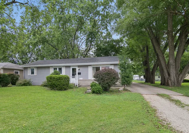 Homes for sale in Bradley, IL | 660 Jonette Ave, Bradley, IL 60915 | MLS# 12680270