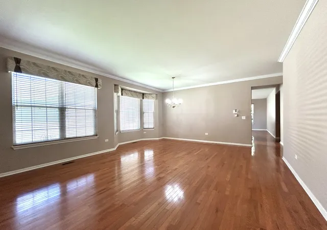 3rd image of 21214 Lily Lake Ln, Crest Hill, IL 60403 | MLS# 12680273